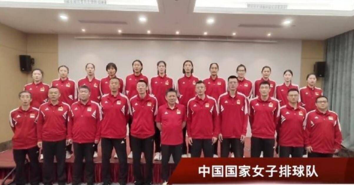 不然，我们应该明察，导演的真正着眼点是摆人电影画面和情节的一切人、事、物的严密配置与结构。